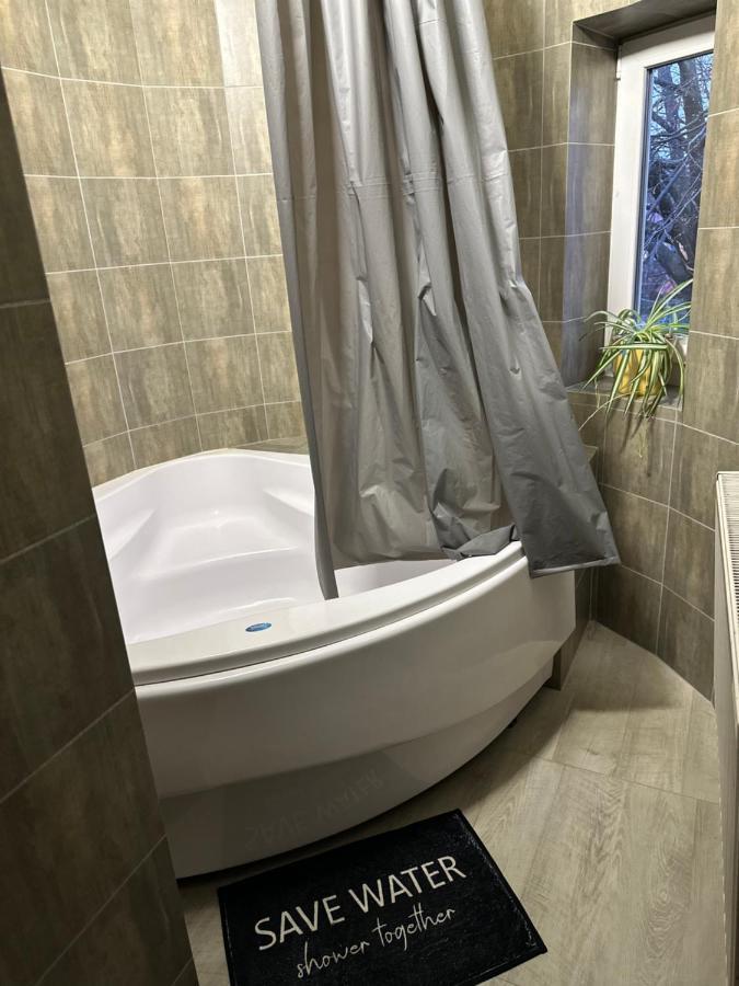 Nautilus Hotel Uzhhorod Luaran gambar