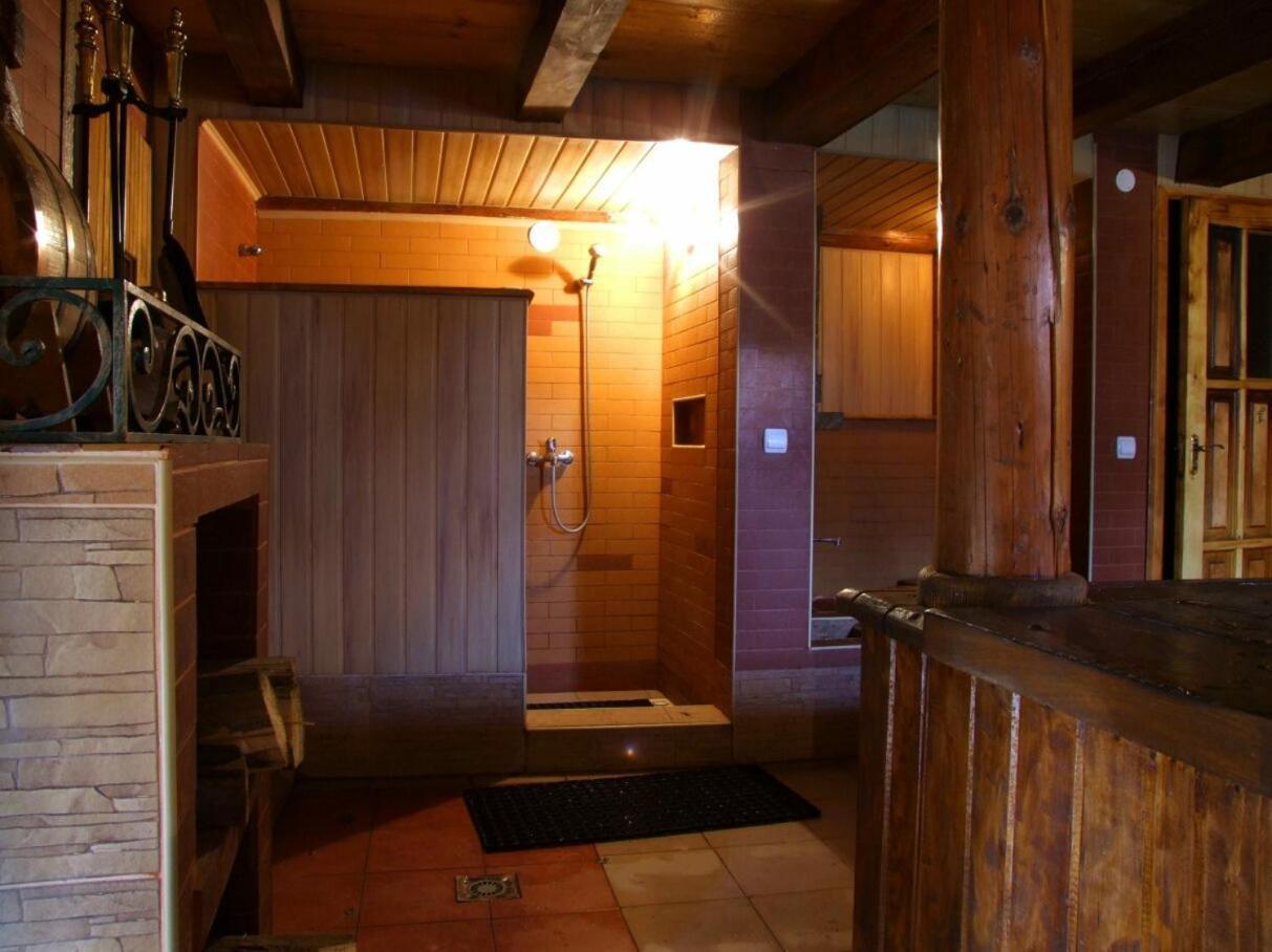 Nautilus Hotel Uzhhorod Luaran gambar