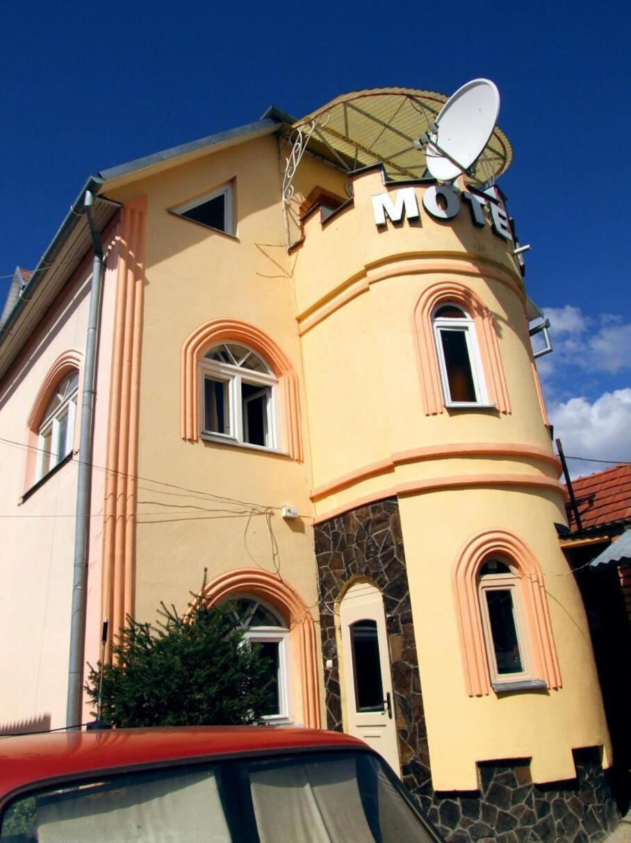 Nautilus Hotel Uzhhorod Luaran gambar
