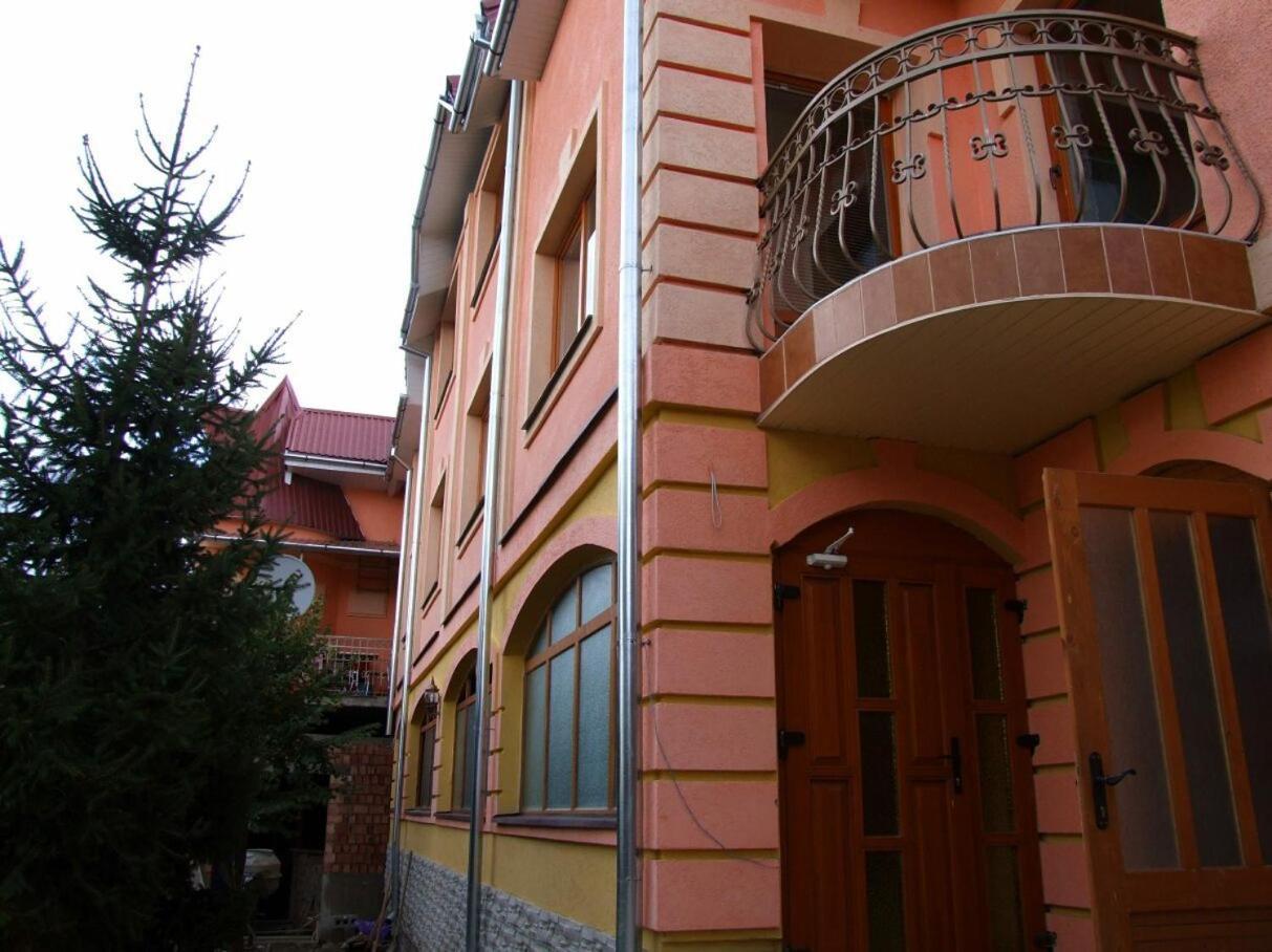 Nautilus Hotel Uzhhorod Luaran gambar